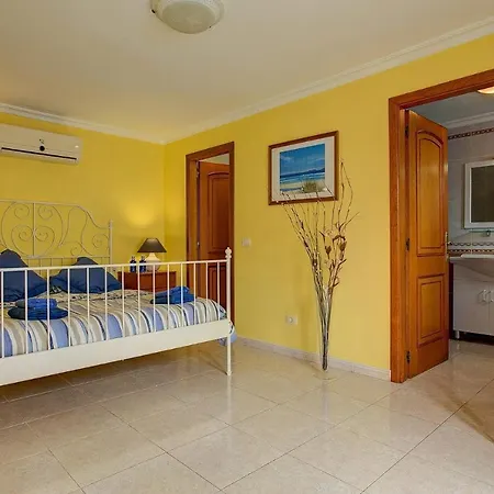 Domingo By Villa